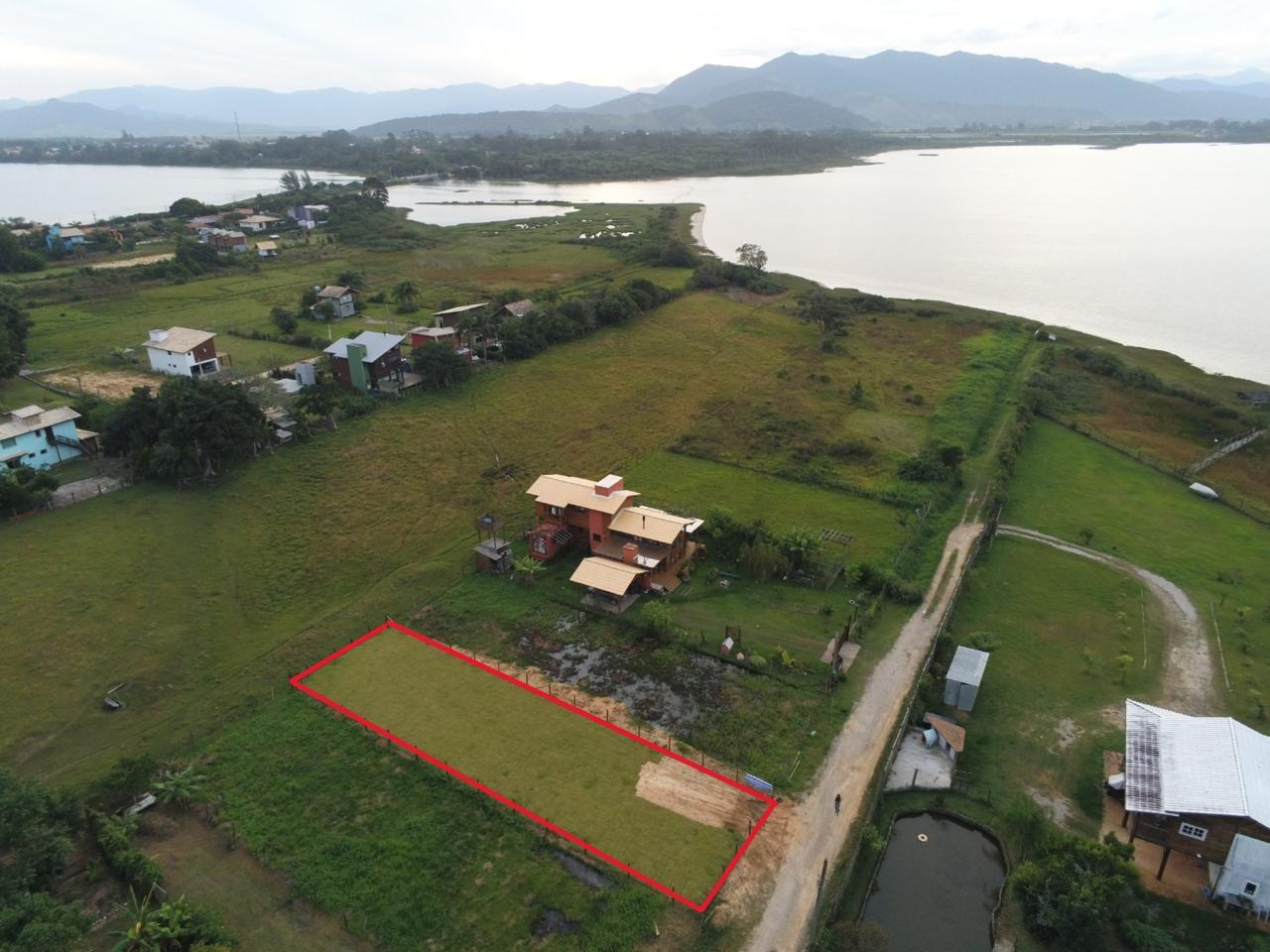 Terreno lindo ao lado da Lagoa — foto 1
