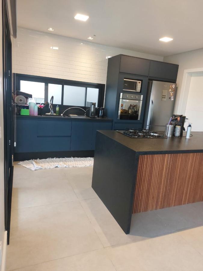 Casa em condomínio beira de lagoa — foto 3