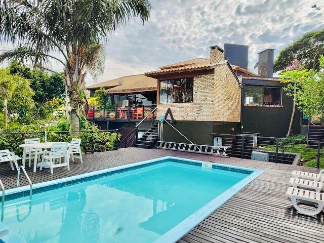 Casa na ponta da Vigia em Garopaba — foto 1