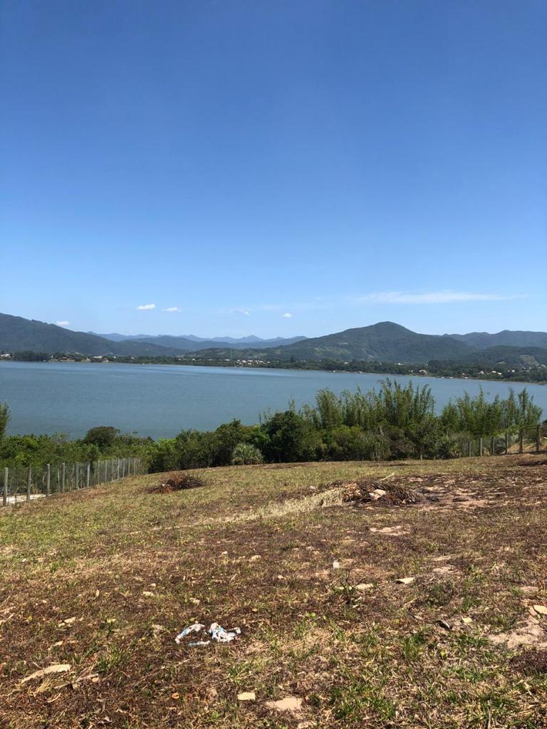 Terreno enorme beira de Lagoa — foto 1