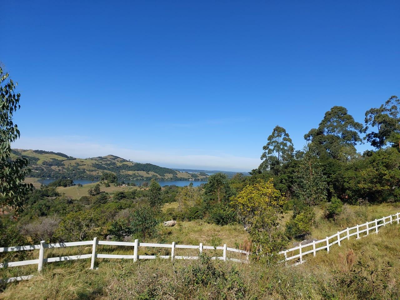 Sitio com cachoeira , vista e matricula — foto 4