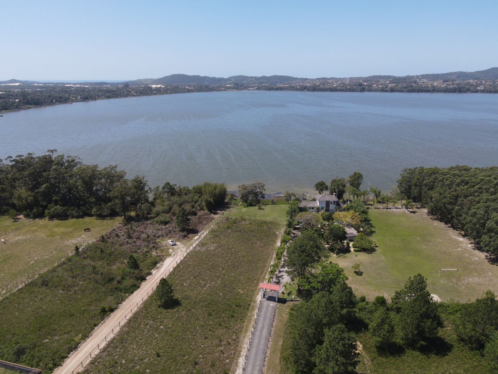 àrea beira de lagoa — foto 1